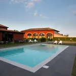 Apartahotel Corte Di Frara 4*
