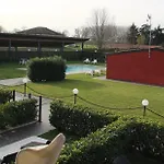 Corte Di Frara Apartahotel Parma