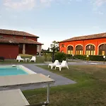 Corte Di Frara Aparthotel Parma