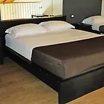 Corte Di Frara Aparthotel Parma