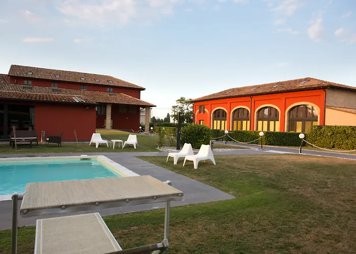 Corte Di Frara Aparthotel Parma