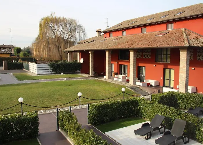 Corte Di Frara Lejlighedshotel 4*